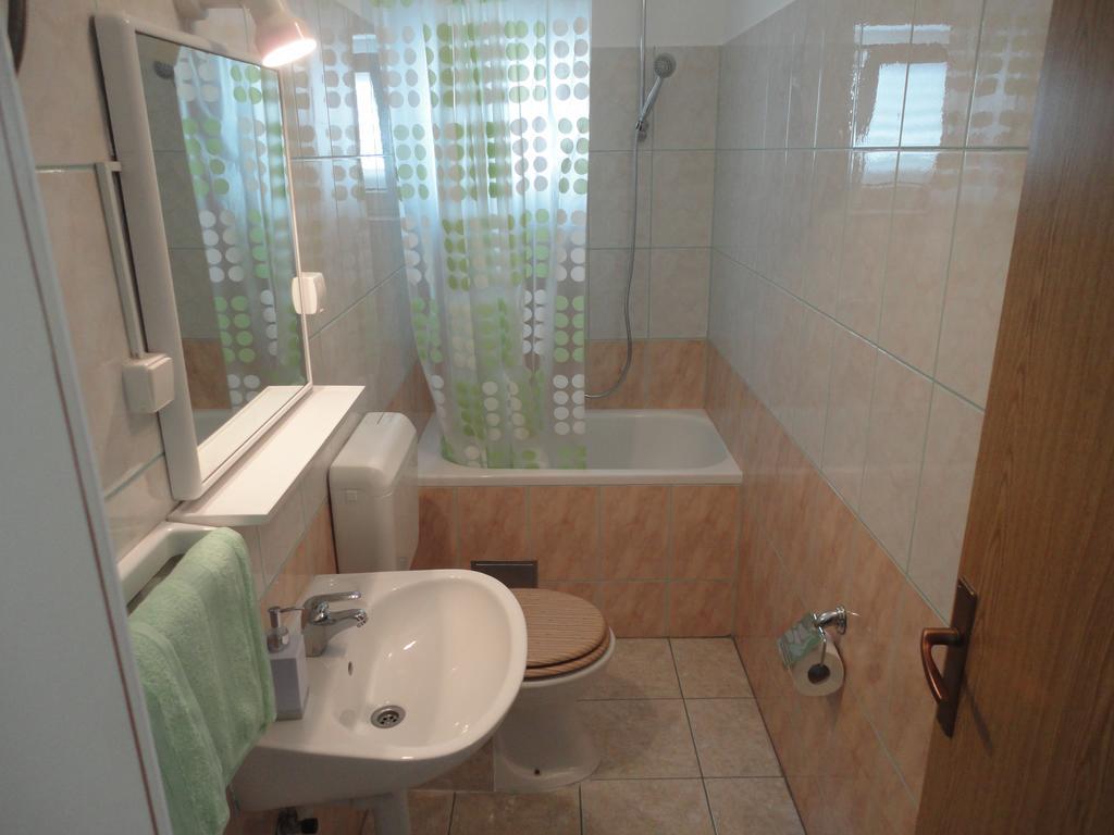 Vucic Apartments Хвар Экстерьер фото