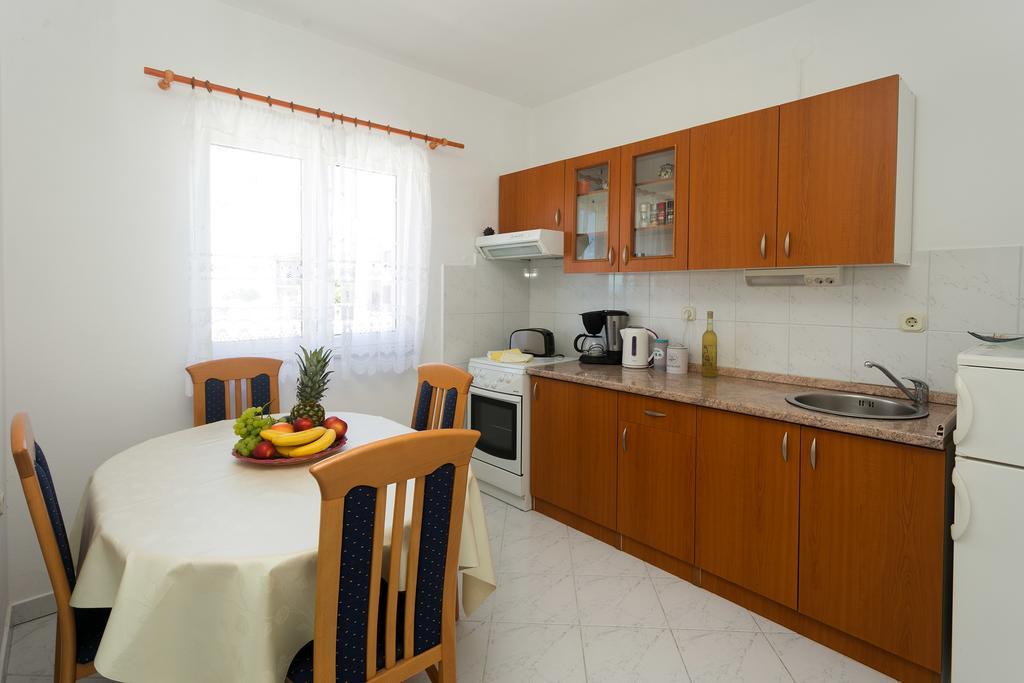 Vucic Apartments Хвар Экстерьер фото